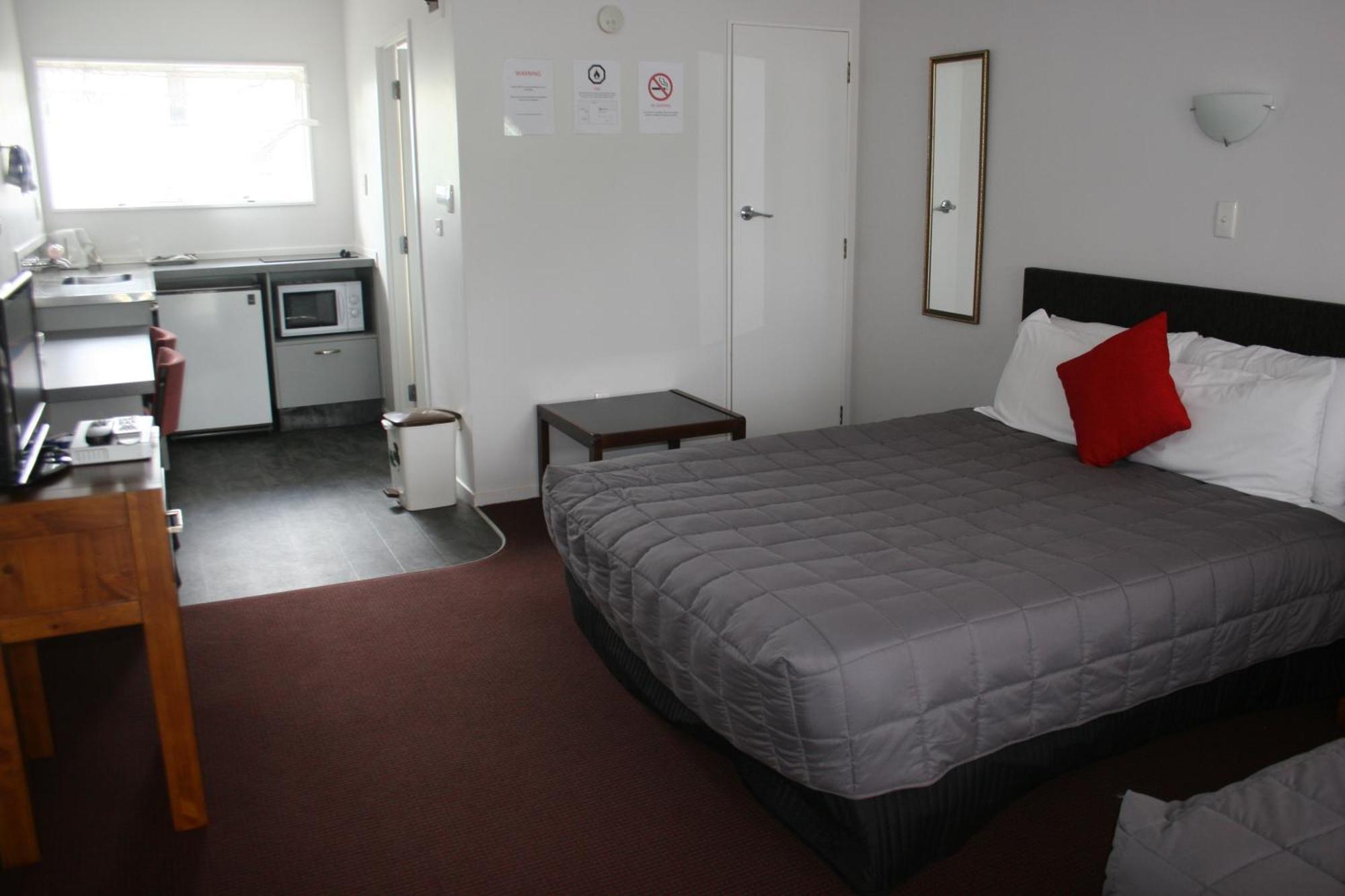 Burgundy Rose Motel Whangarei Exterior foto